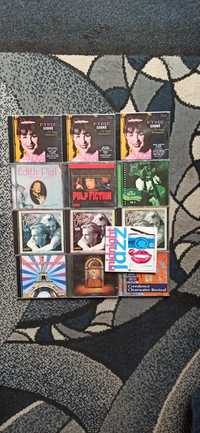 Płyty CD - 94 wykonawców na 14 płytach CD.