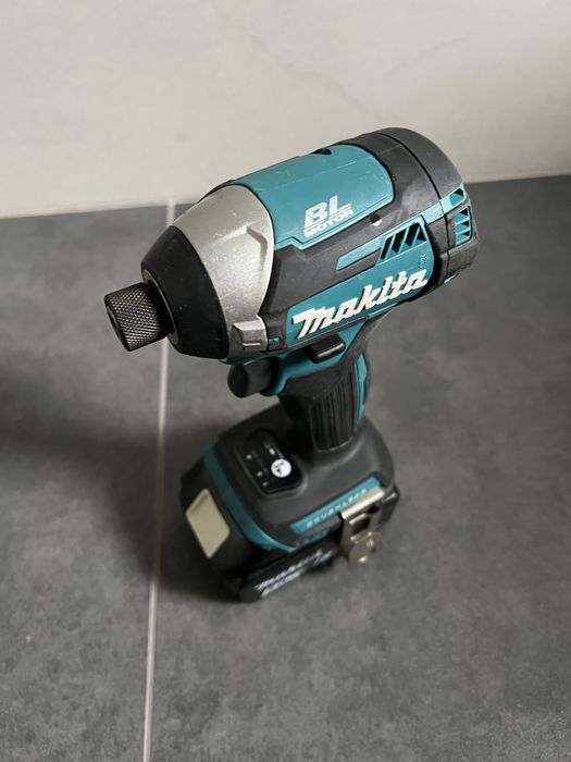 Безщітковий Акум.імпакт Makita DTD 154+ АКБ 5.0