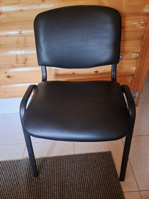 Стул офисный, вещалка напольная дуб