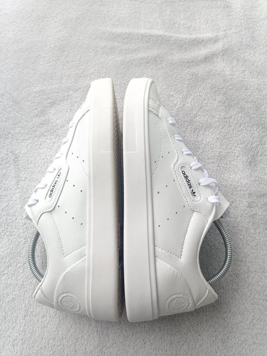 Женские кроссовки Adidas р39