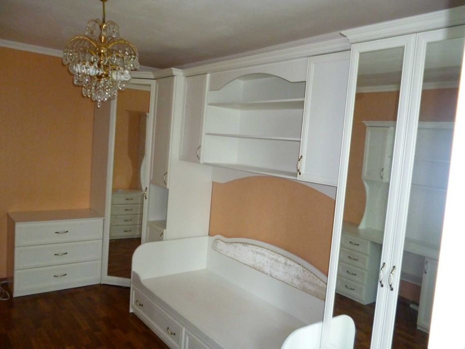 Дитячі меблі столи шафи ліжка  виготовлення на замовлення