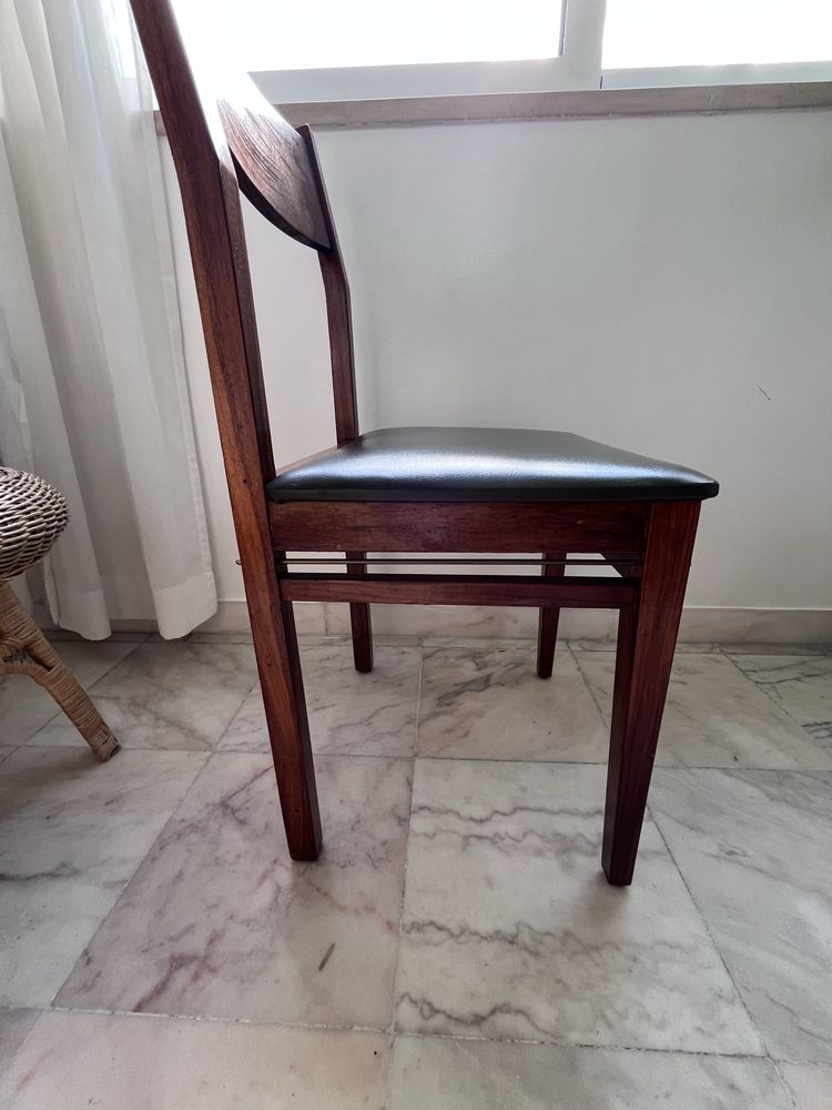 Cadeiras Retro com napa verde