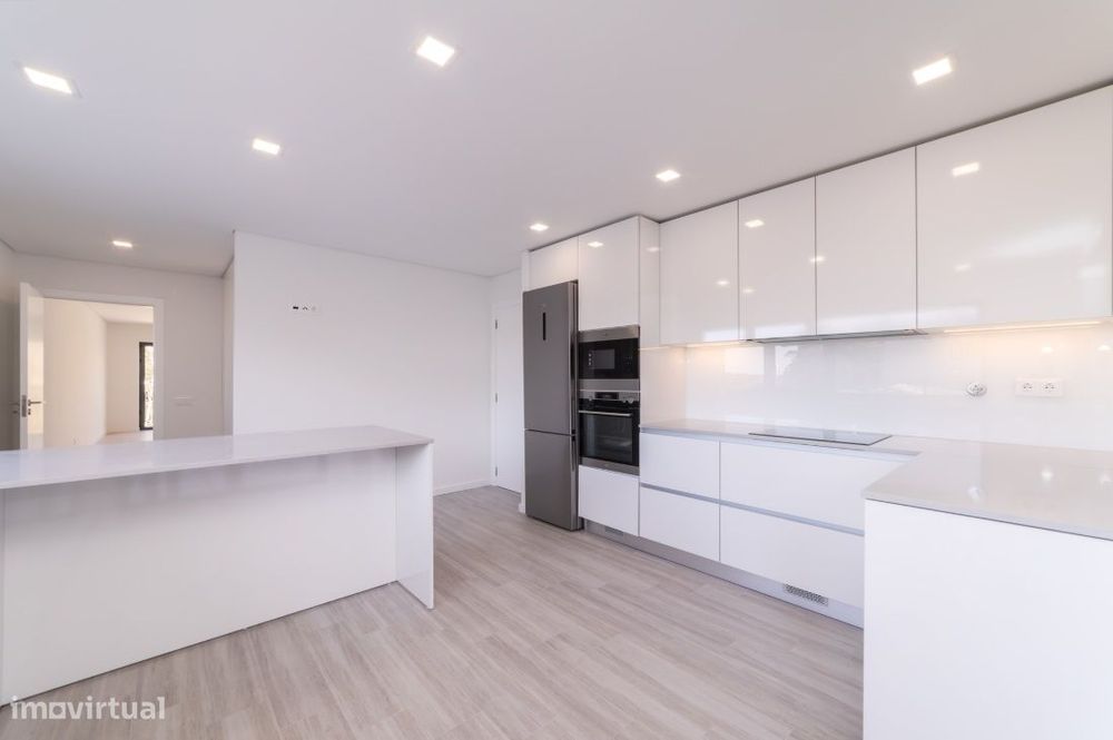 Moradia Geminada T4 - Tavarede - Figueira da Foz/Venda