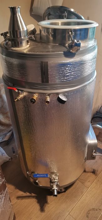 Продам ПВК объем 300 литров