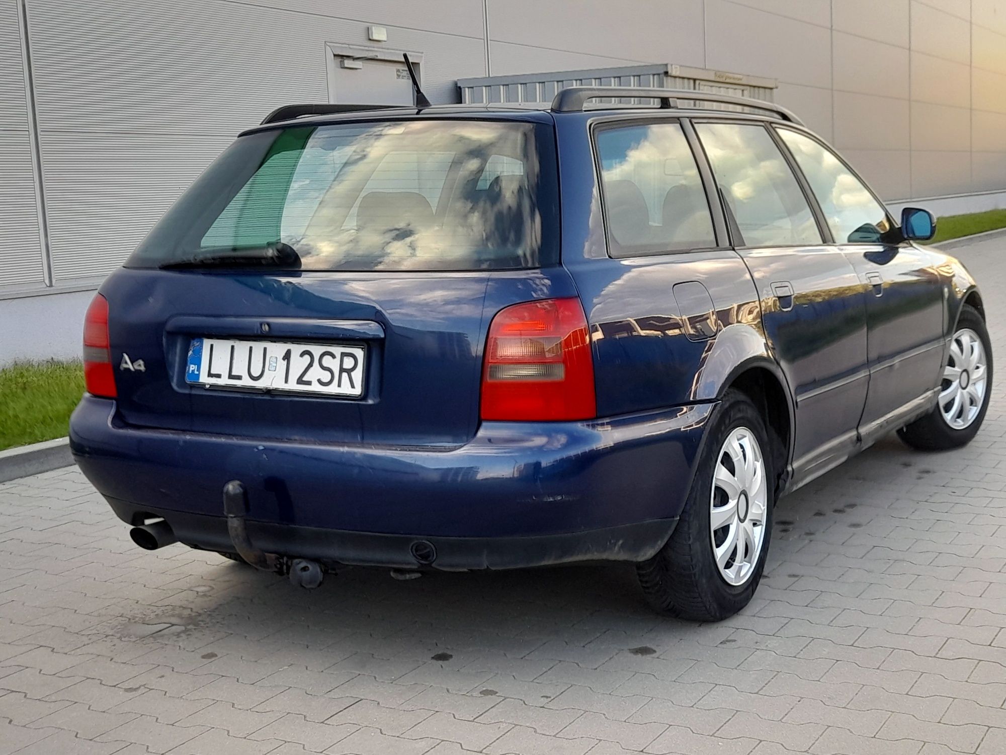 Audi A4 B5 1998r. 1.8 LPG Hak