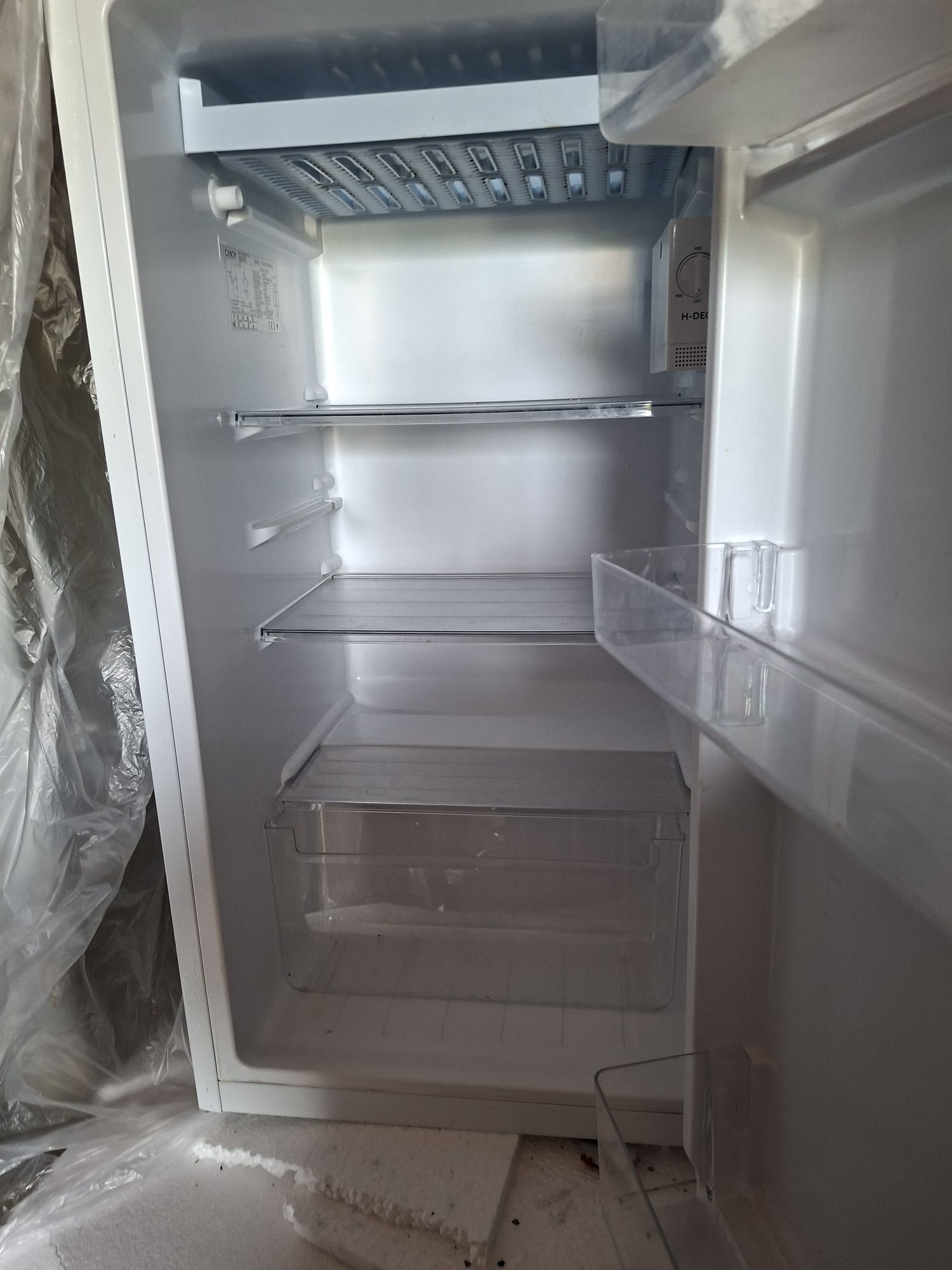 Sprzedam lodówkę  90l