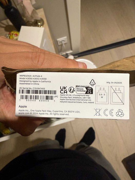 Apple AirPods 4 без ANC