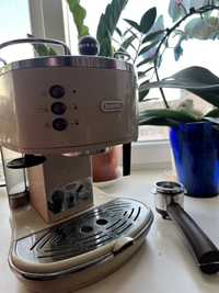 Кавоварка  рожкова DeLonghi Vintage