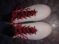Biało czerwone korki adidas
