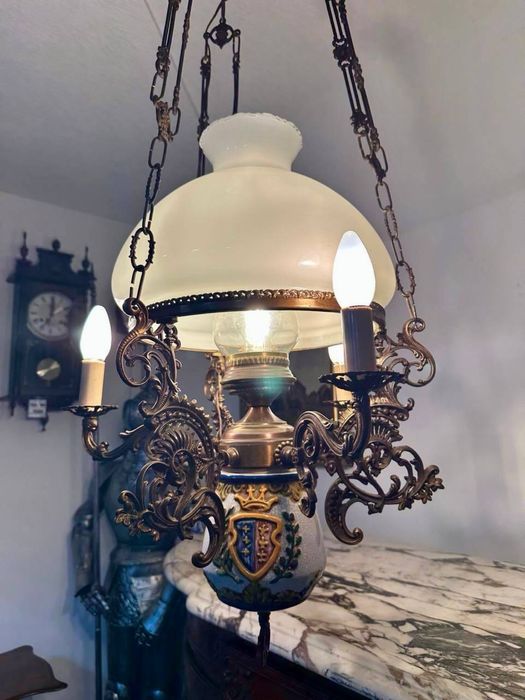 Антикварна голандська люстра бронза порцеляна 7458