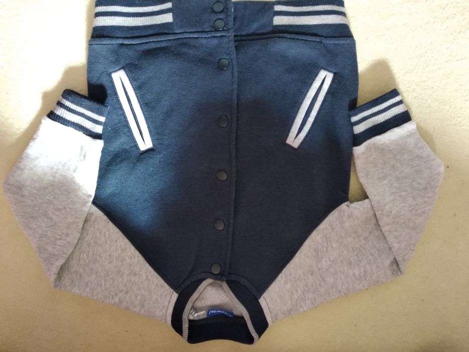 Bluza dla chłopca rozpinana rozmiar 122