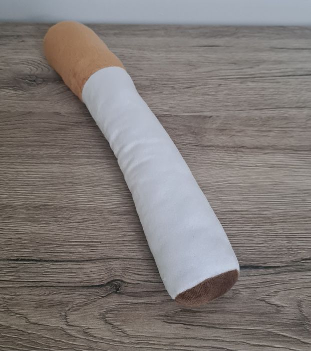 Papieros, zabawka z piszczykiem dla psa