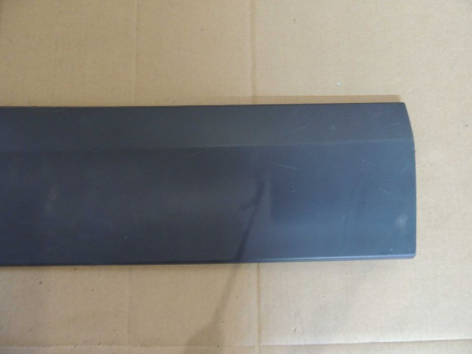 Listwa drzwi przednich lewych Mercedes Sprinter W906 06,07,08,09,10-13