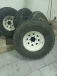 Pneus 33 12.5 R15