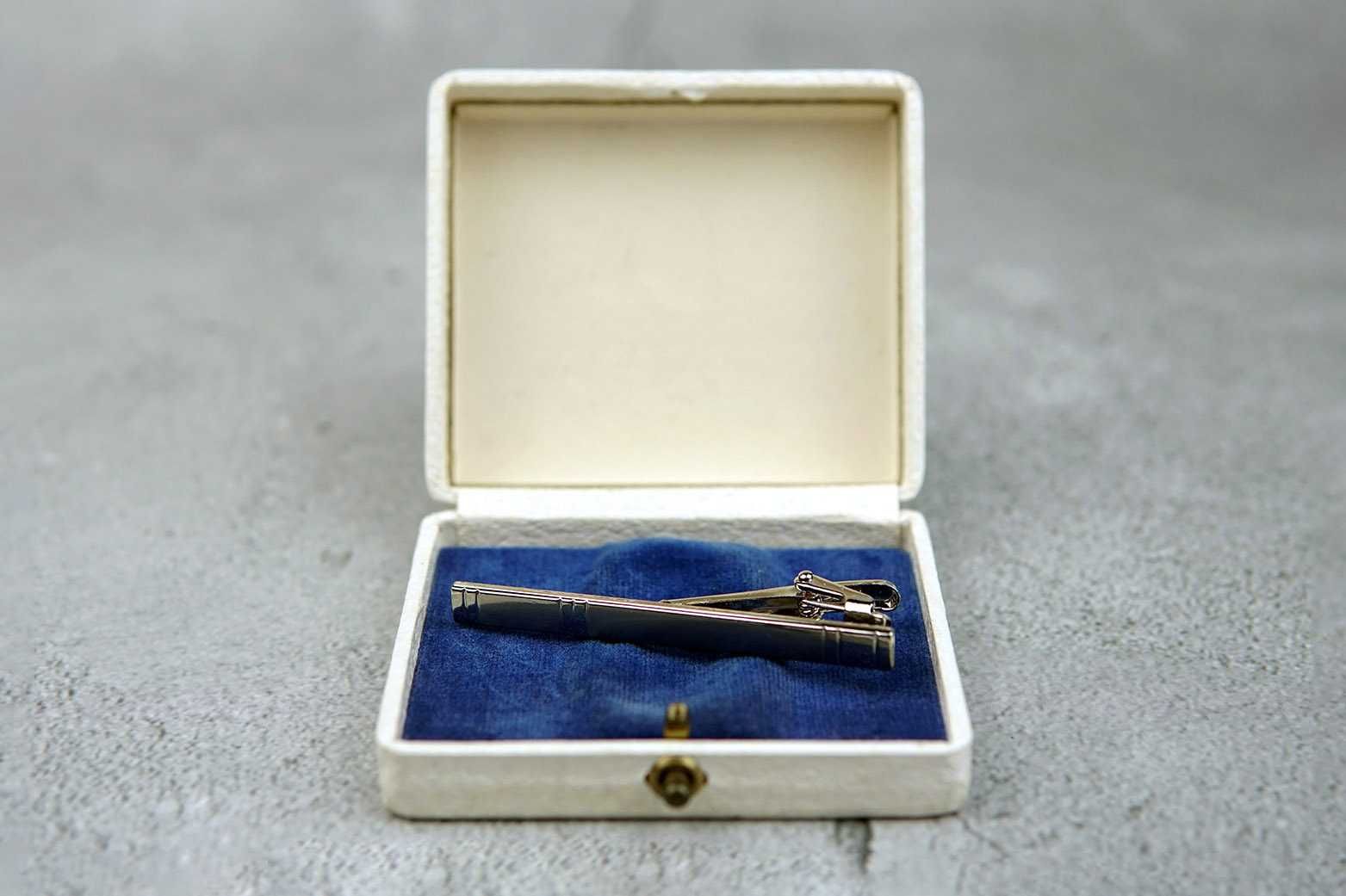 Srebrna metalowa spinka do krawata męska ślub elegancka poznań