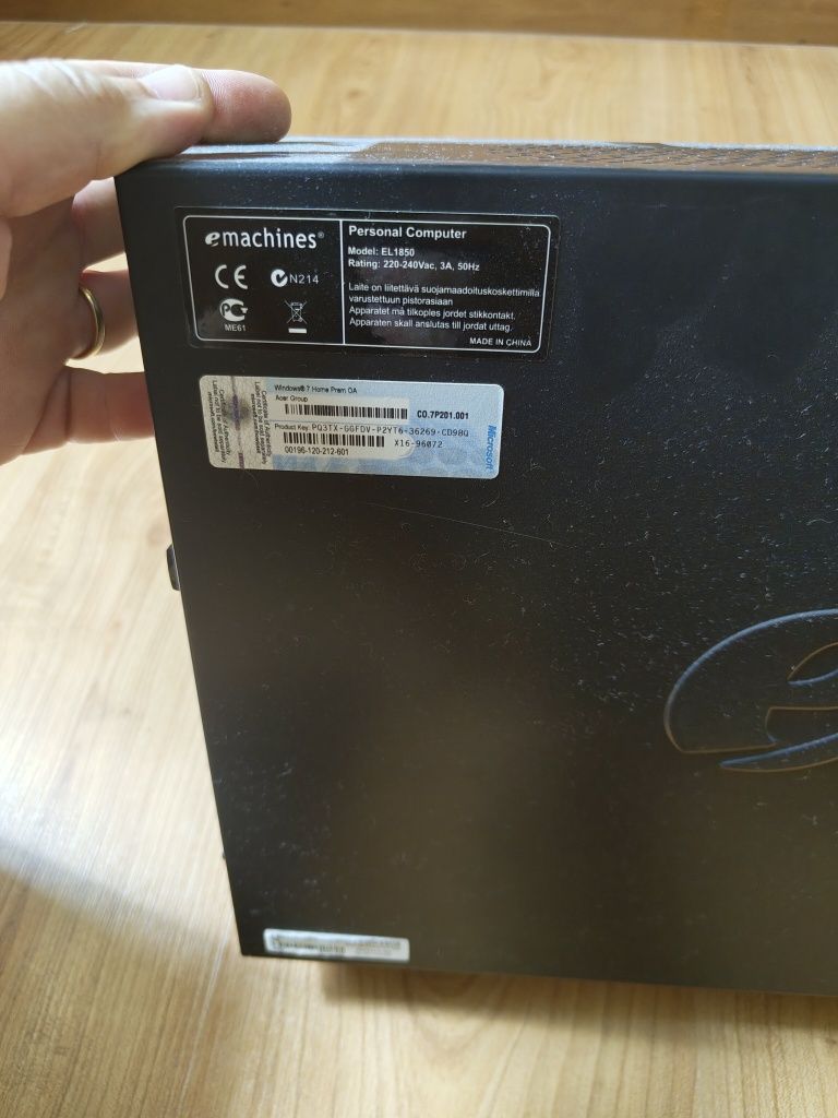 Computador + monitor