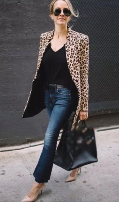 Пальто анималистичний принт Лео