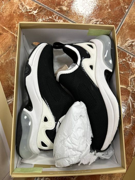 жіночі кросівки Michael Kors, Оригінал Kit Slip on Extreme , 6 M 23 см