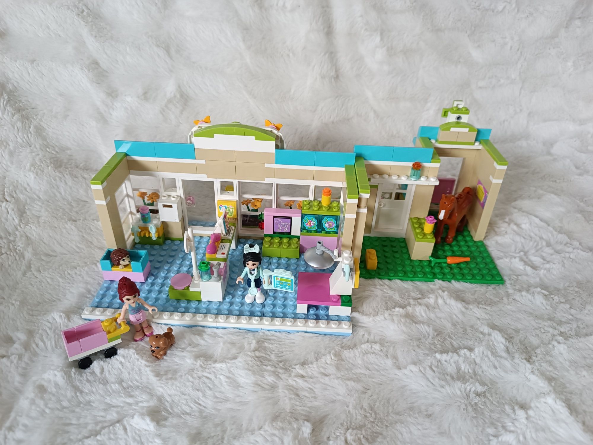 Klocki LEGO friends 3188 Lecznica dla zwierząt figurki zwierzęta