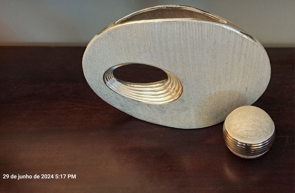 Conjunto decorativo em loiça.