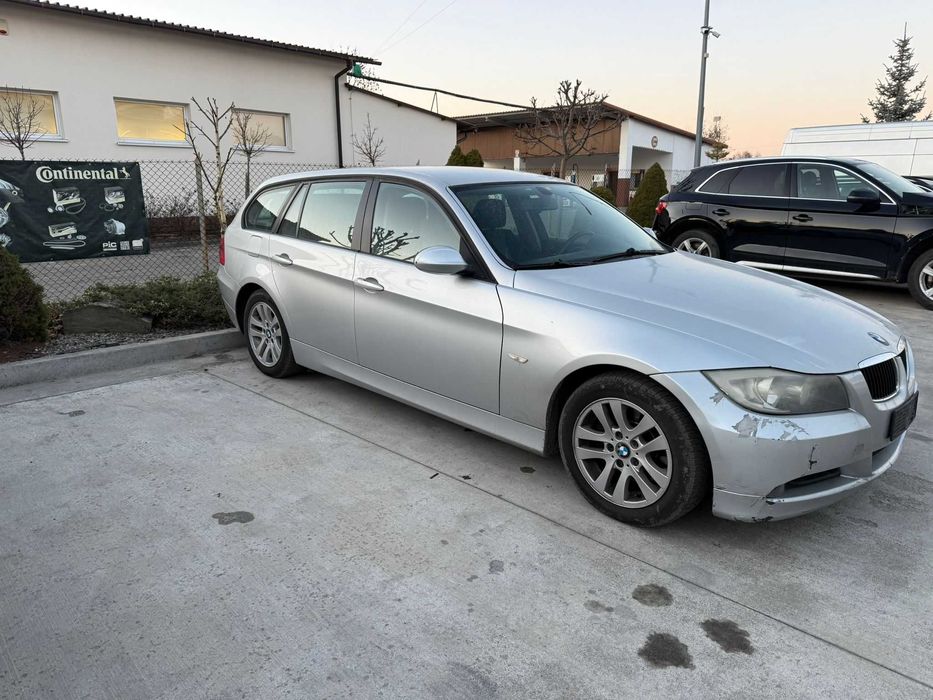 Zderzak przód bmw e90/91  kod lakieru 354/7   do malowania