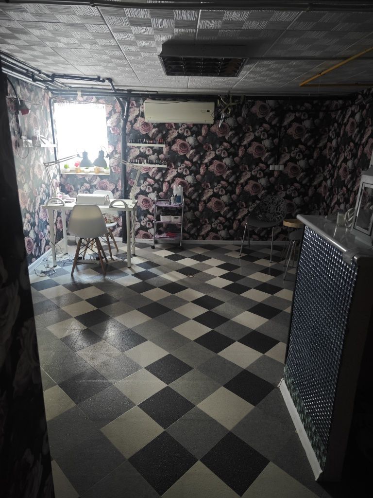 Wynajmę pomieszczenie w salonie kosmetyczno -fryzjerskim