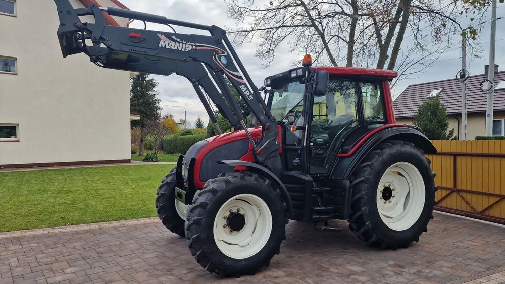 Valtra N82 HiTech 2013, 4.4 litra SISU, 4cyl TURBO 90 KONI  tylko 7390 godzin, nowe opony, klimatyzacja, N92, N91, N81, N101