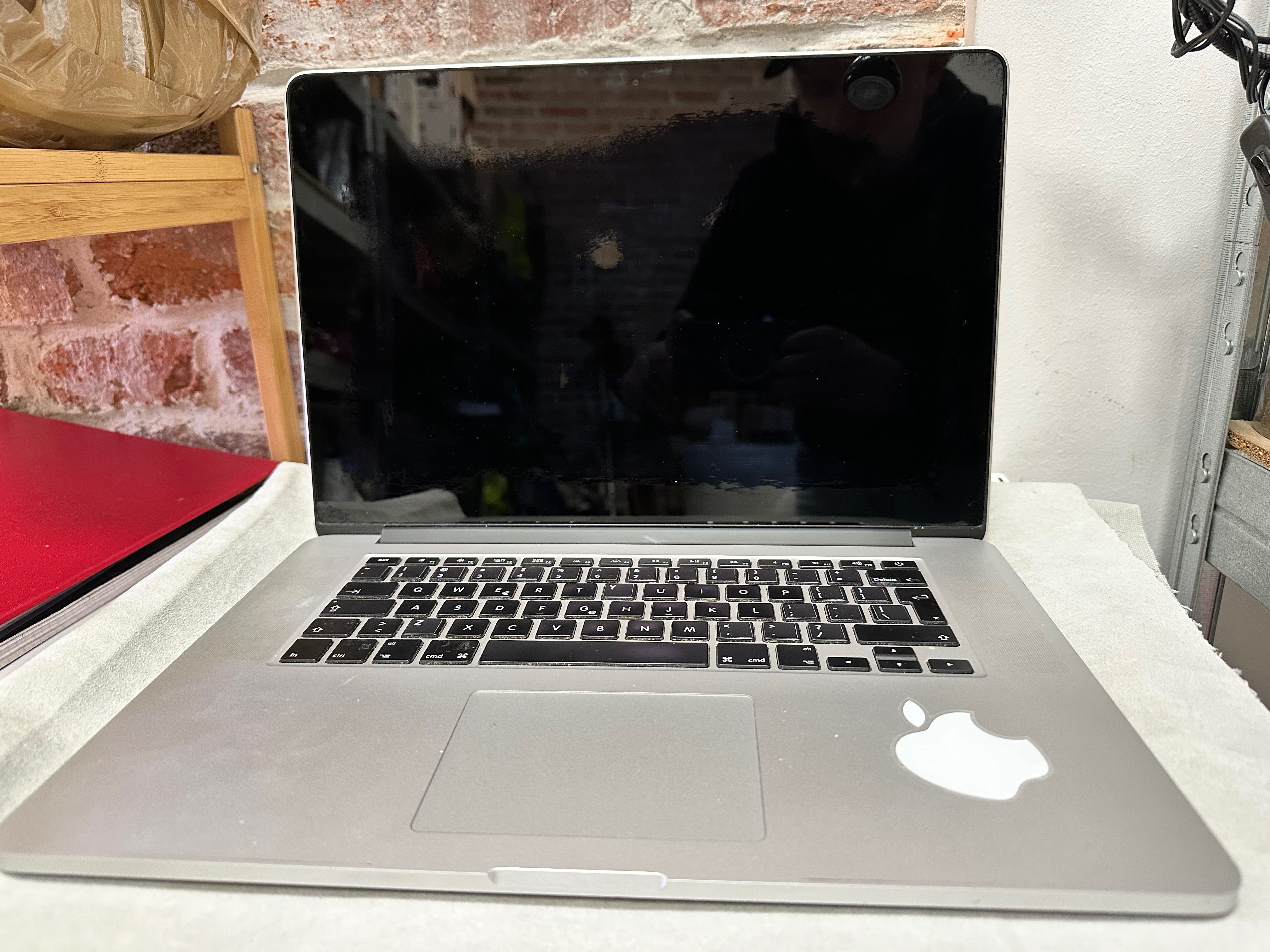 Laptop Apple Macbook PRO A1398 15" 2013 INTEL I7 2.0GHz 16GB 512GB