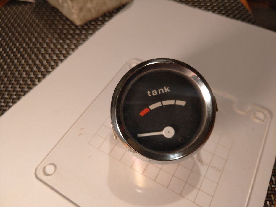 wskaznik paliwa Wartburg/Trabant DDR TGL  nowy