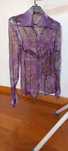 Camisa transparente com com atilho