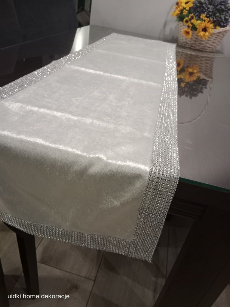 Nowy welurowy bieżnik 140x35 czarny biały