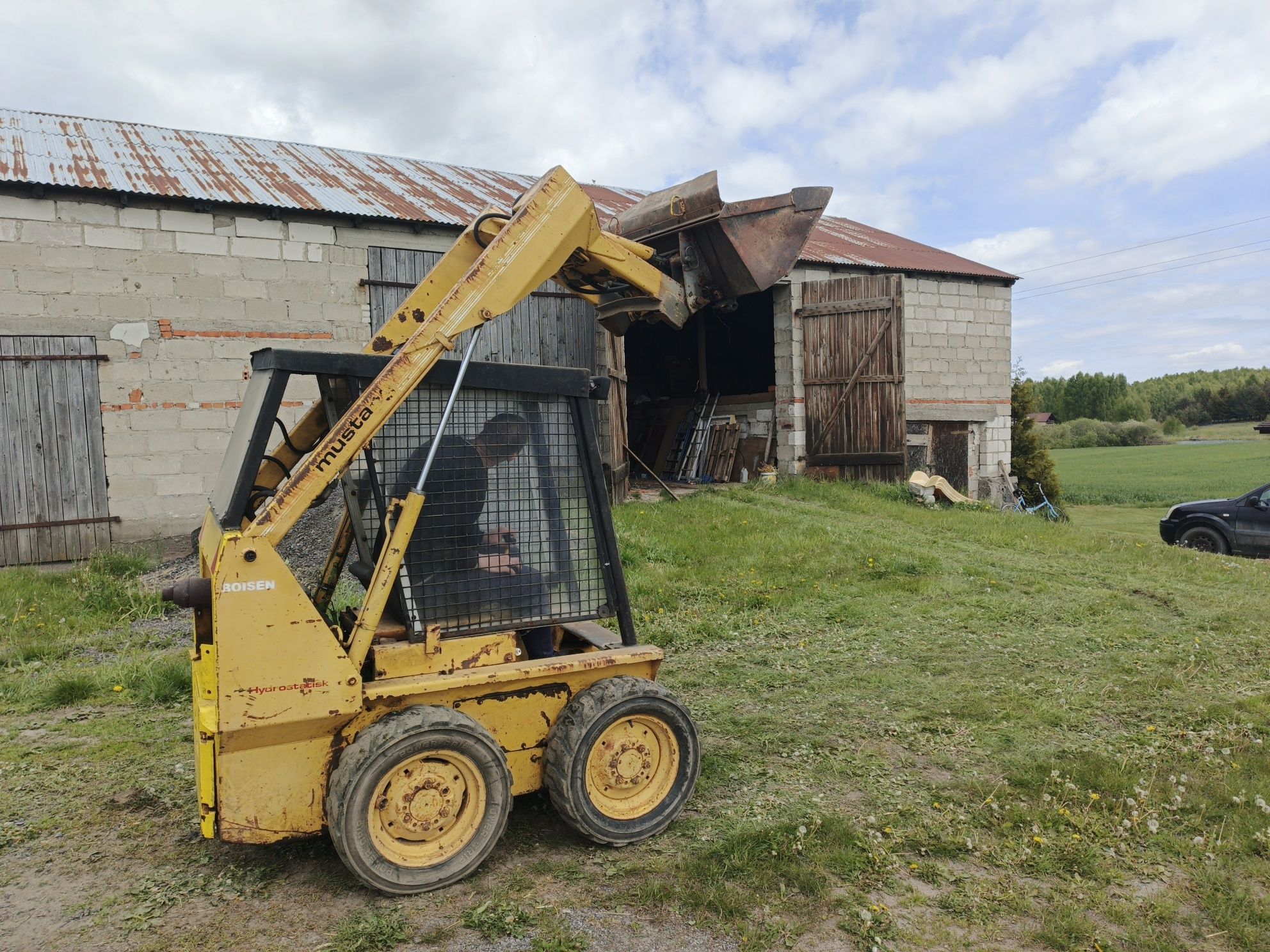 mini ładowarka miniładowarka mustang ( case bob cat gehl Belle bobcat