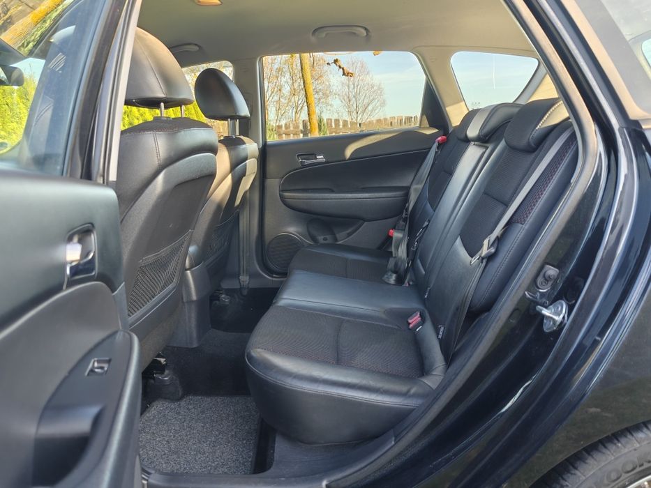 Hyundai i30*"*Kombi"*"1.6 Benzyna*"*W Dobrym Stanie*"*Klimatronik*"*