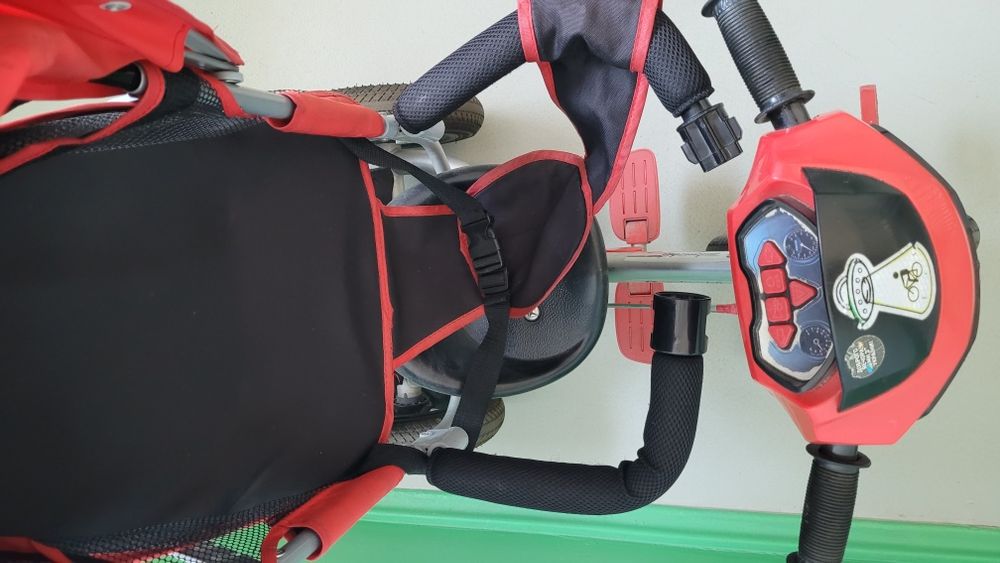 Трьохколісний велосипед-коляска Lamborghini