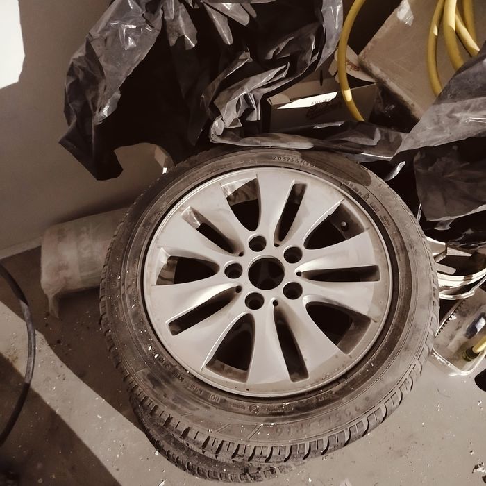 Alufelgi  16 BMW et44 z oponami zimowymi