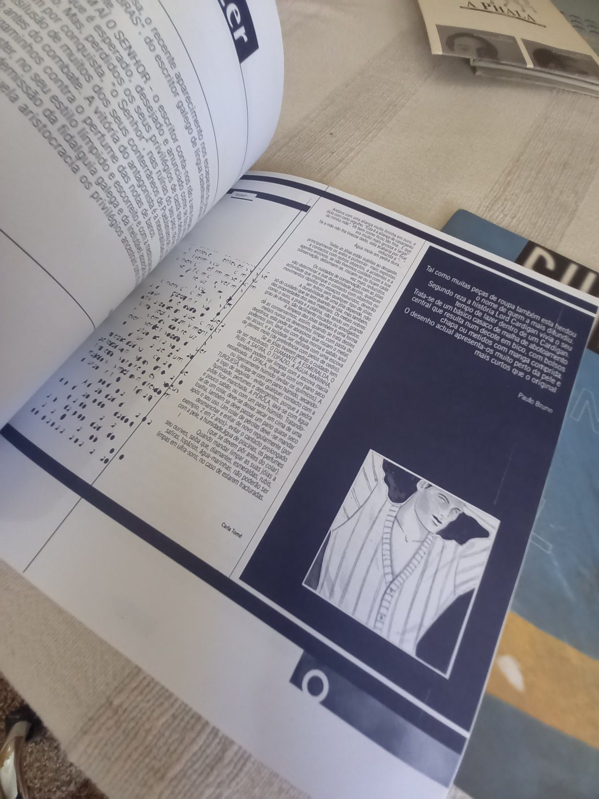 Dois números de revista Euriduce anos 90 em Leiria