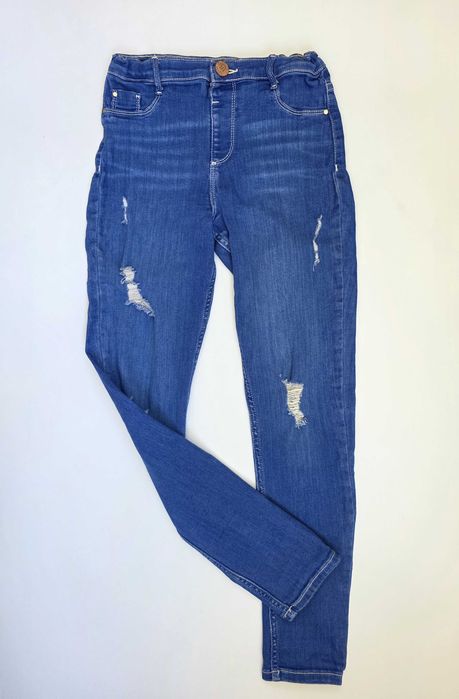 Крутые синие джинсы river island девочке с потертостями рваные