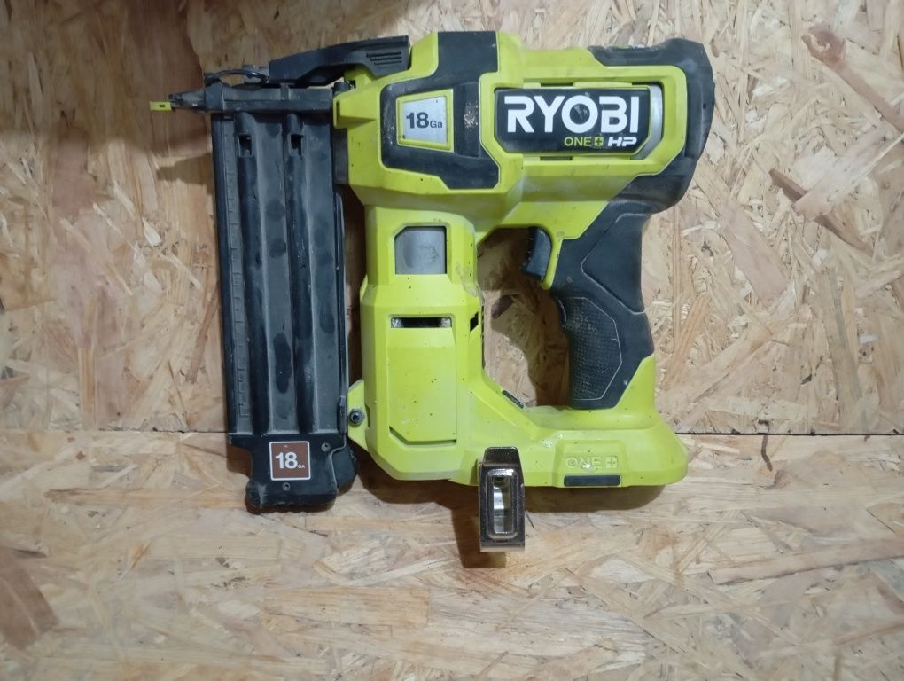 Sztyfciarka bezszczotkowa Ryobi HP