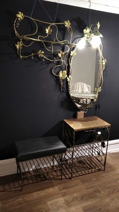 Набір художніх кованих меблів у передпокій!