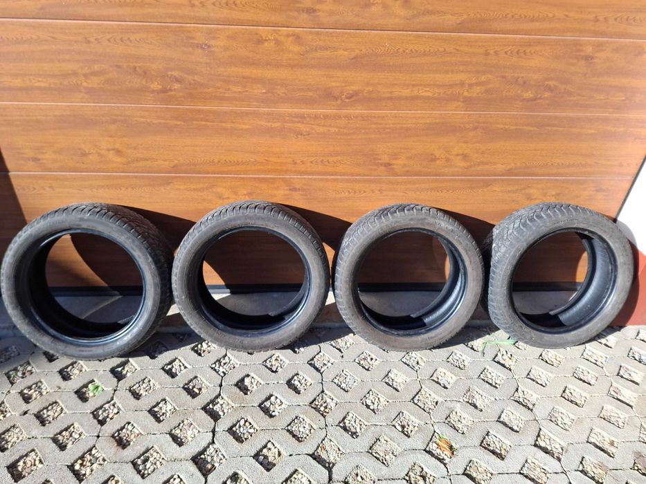 205/50/17 Good Year Vector 4Seasons KOMPLET