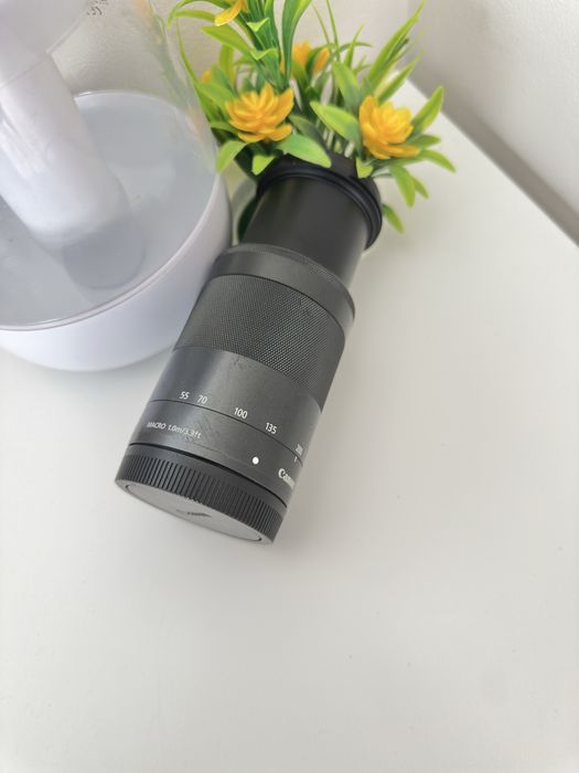 Canon EF-M 55-200mm