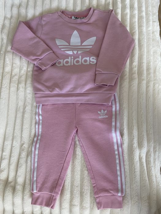 Dres dziecięcy Adidas 12-18 miesięcy