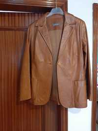 Blazer em pele cor Camel