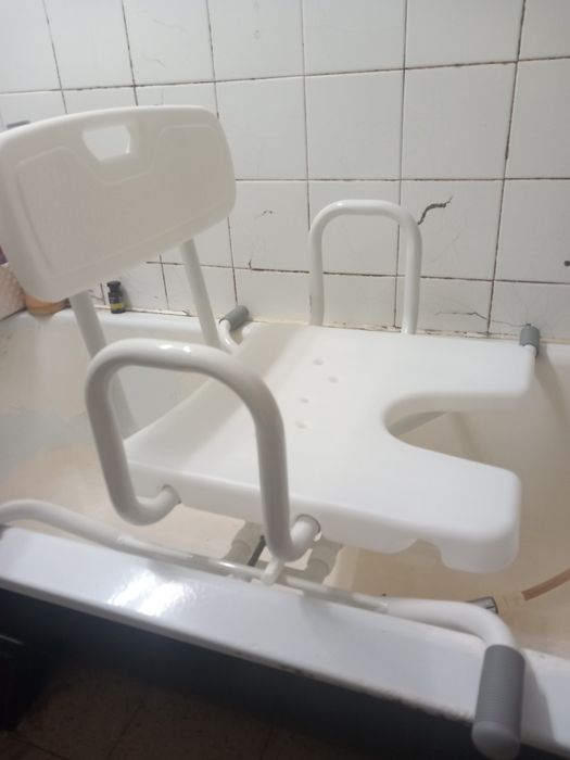 Assento de banheira giratório