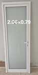 A  81 Portas de aluminio lacado branco