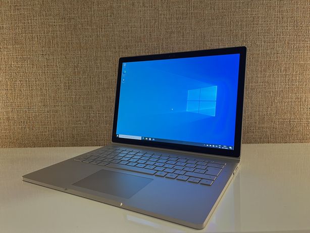 Microsoft Surface Book (i-5 6300, 8 ОЗУ 256 SSD)