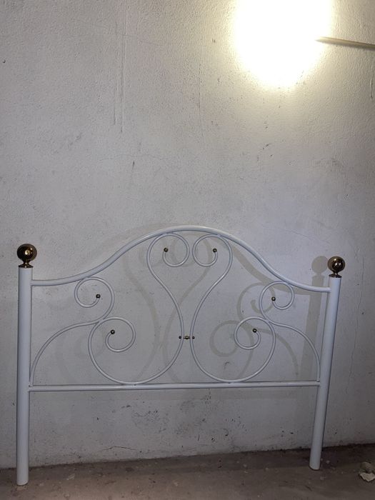 Cama de Casal de tamanho universal