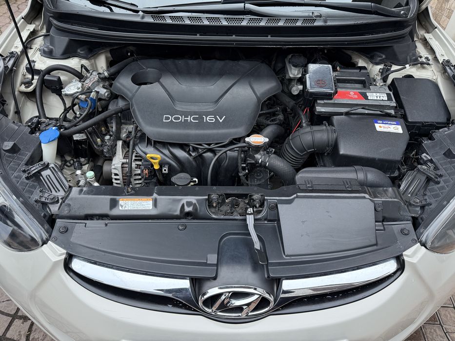 Hyunbai Elantra офіційна