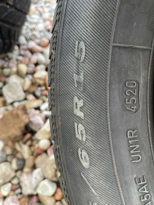 Zestaw kół zimowych 195/65 R15 felgi 4x108