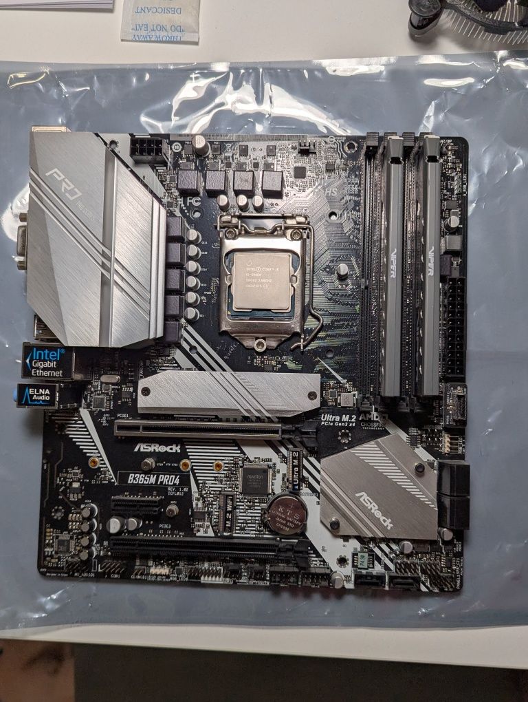Komplet Płyta główna b365m AsRock i5-9400f 16GB be quiet